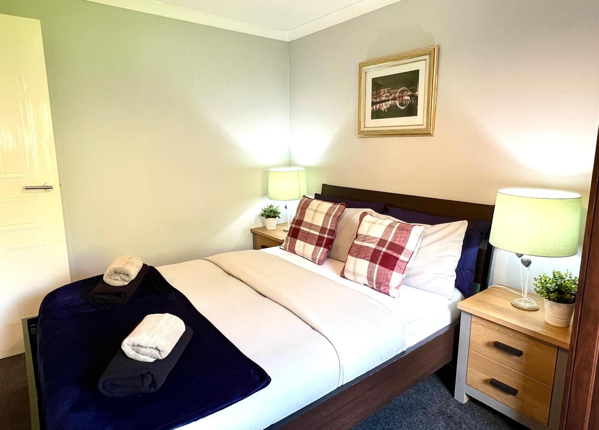 Spacious 2 Bed-Flat In Glasgow City - Free Parking Exterior foto