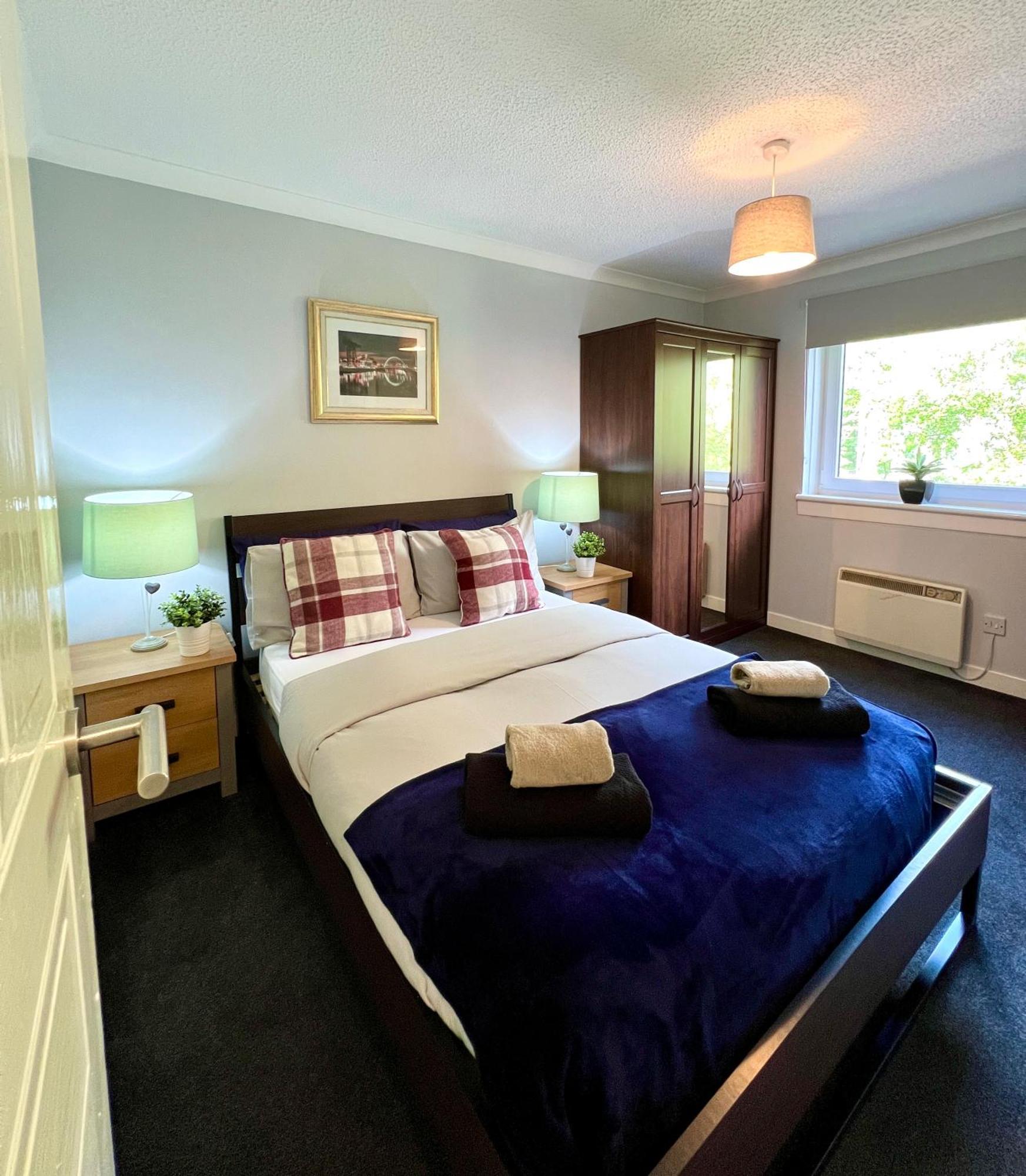 Spacious 2 Bed-Flat In Glasgow City - Free Parking Exterior foto
