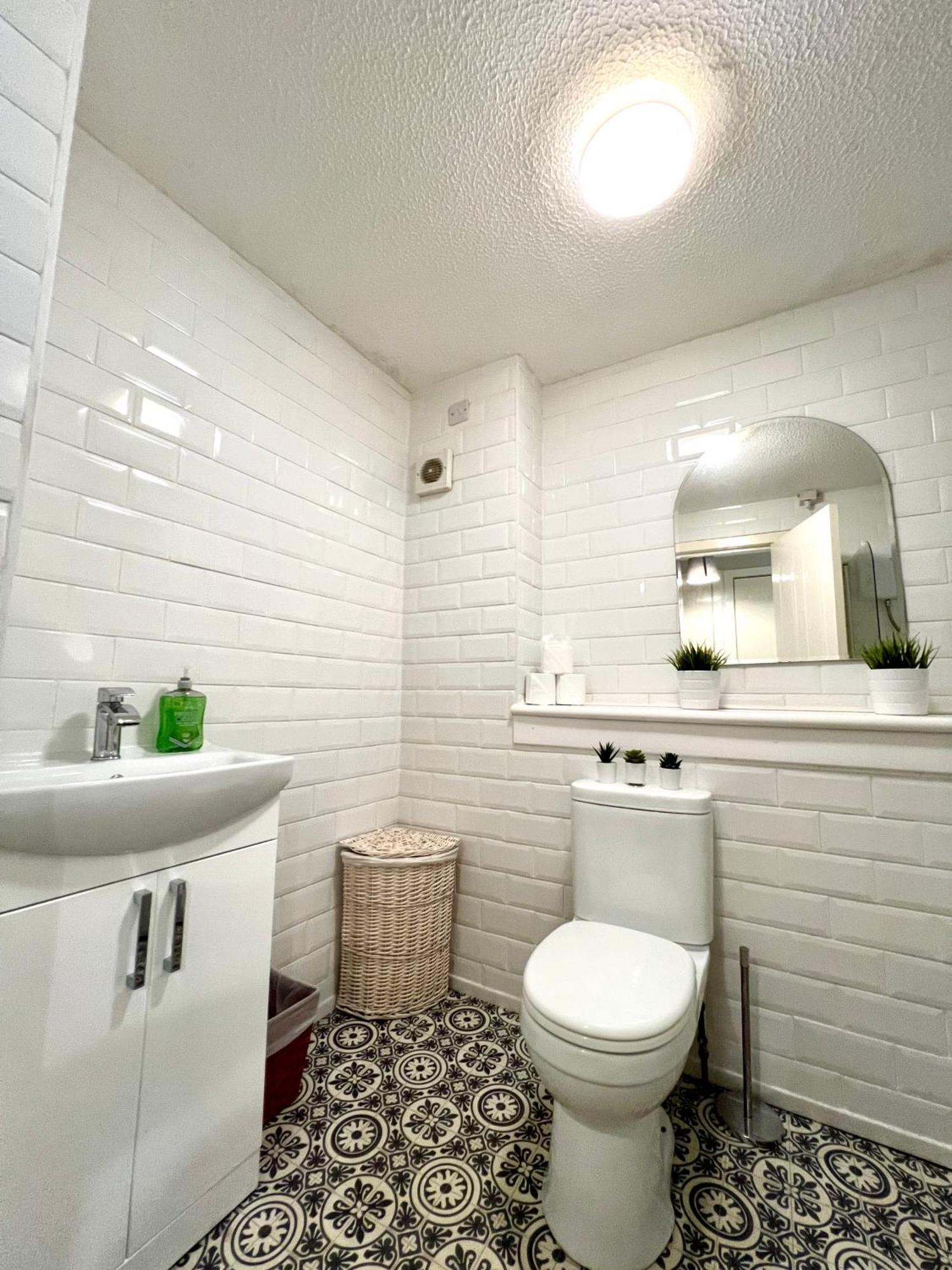 Spacious 2 Bed-Flat In Glasgow City - Free Parking Exterior foto